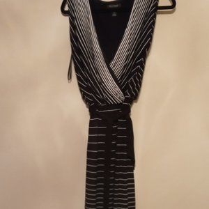 WHBM dress XXS. Black and white. EUC.